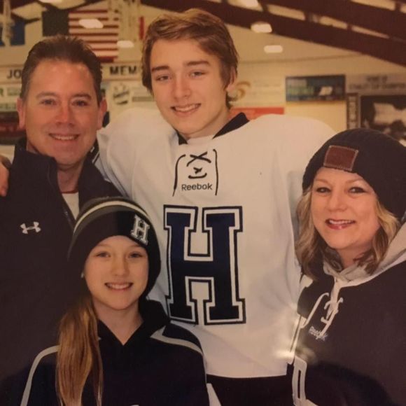 Meet your Posher, Pattie - Picture 1 of 4